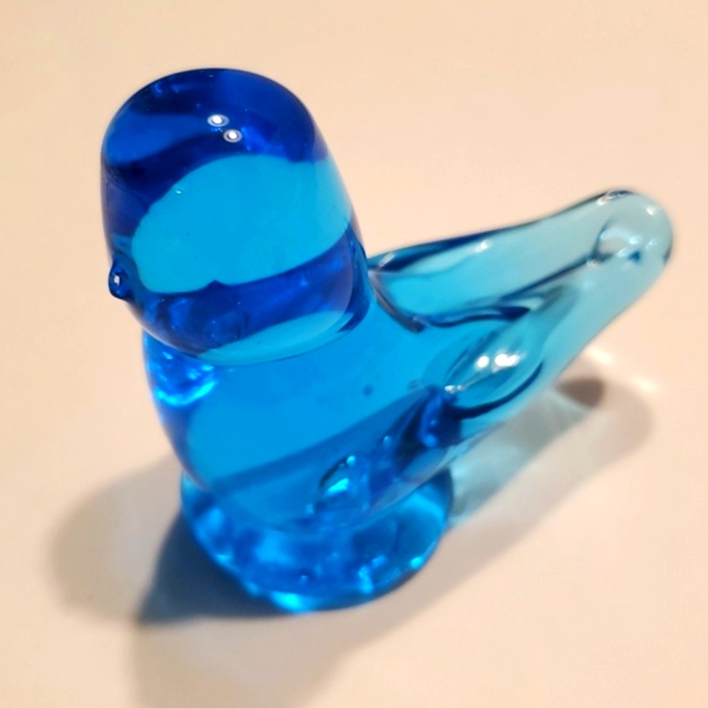 Blue glass bird signed Ron Ray 1994